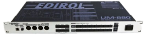 UM-880